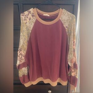 Easel Women's Multicolor Raglan Sleeve Top